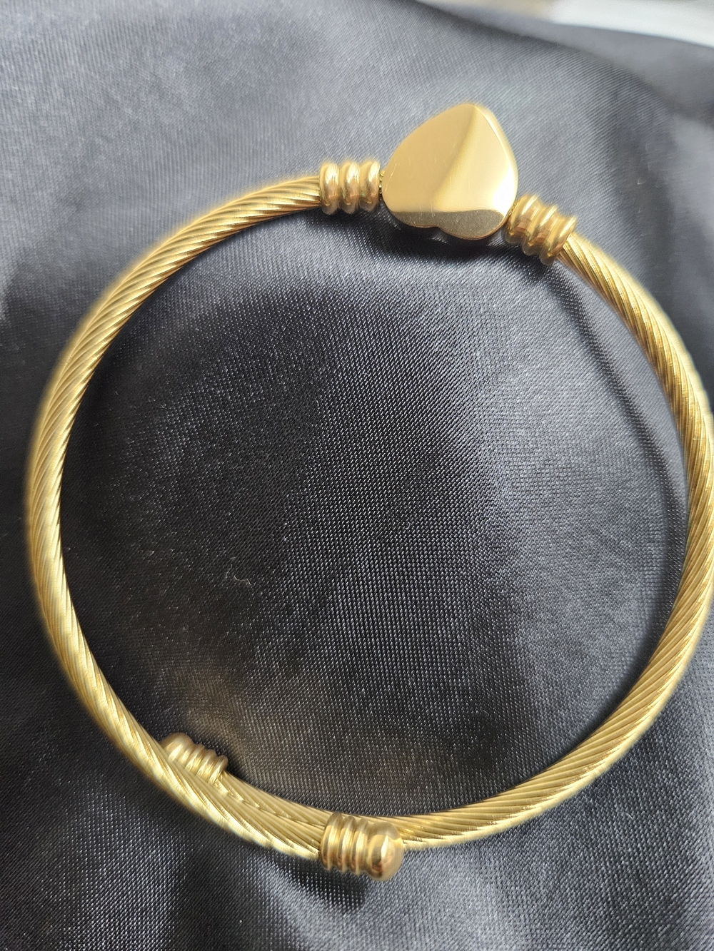 Gold Tone Heart Cable Bangle Bracelet - Women Jewelry
